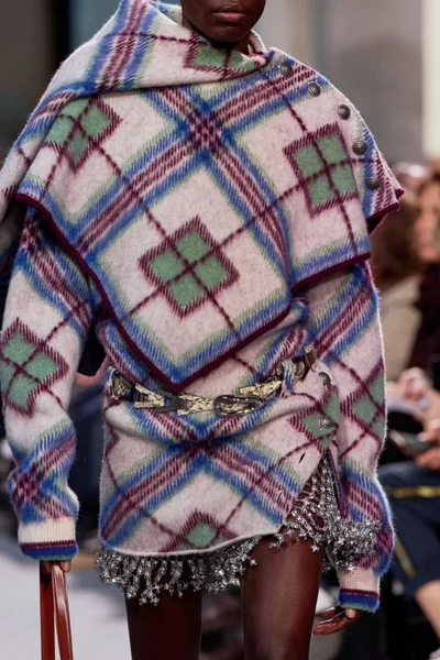 Look 26